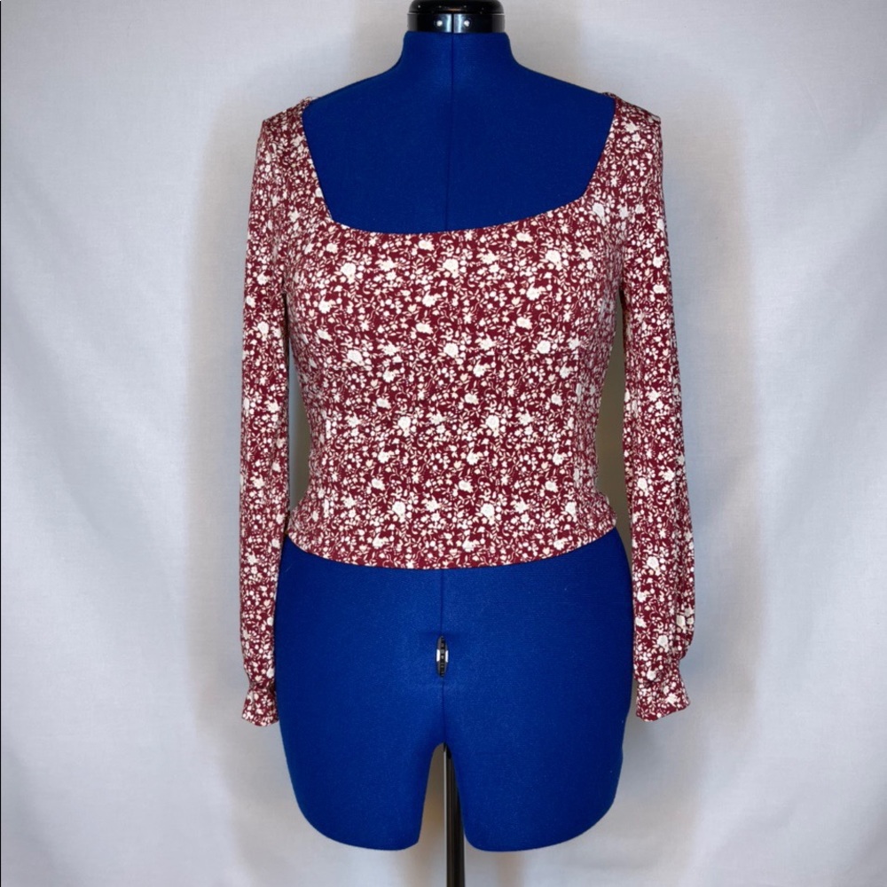 Lush Large Naomi Square Neck Cropped Knit Top.